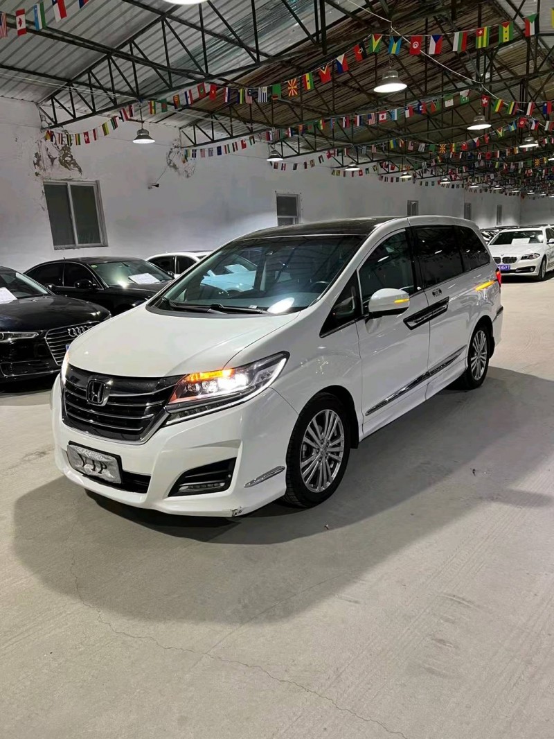 沈阳16年本田艾力绅2