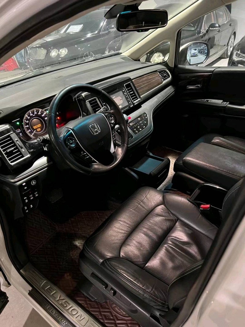 沈阳16年本田艾力绅3