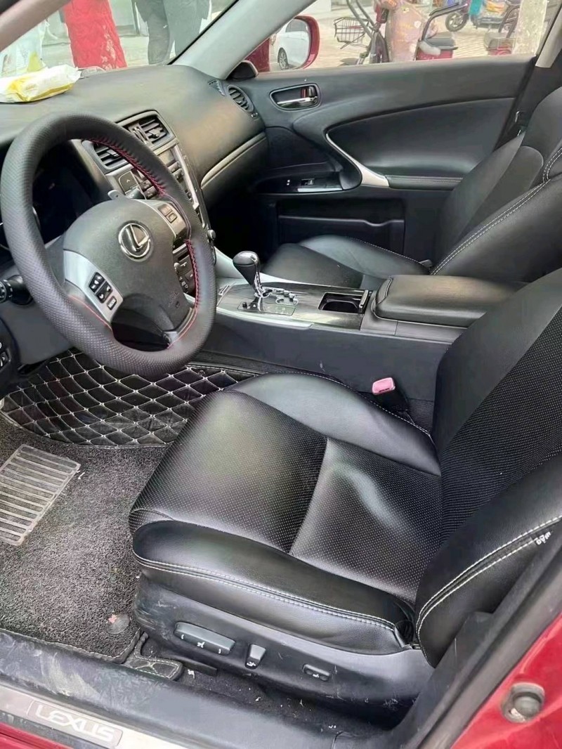 济南11年雷克萨斯IS3