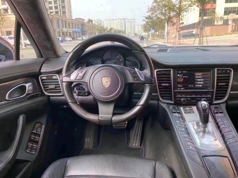 济南10年保时捷帕拉梅拉3