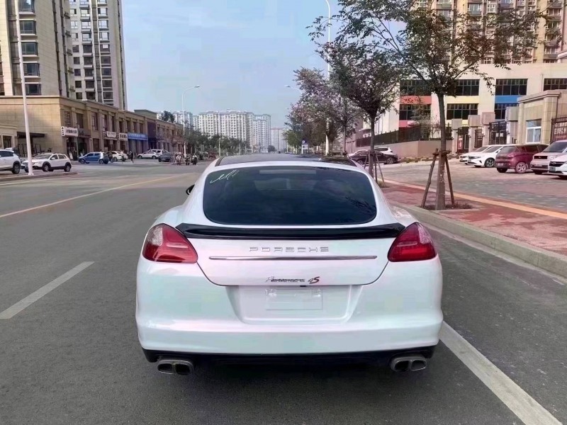 济南10年保时捷帕拉梅拉1