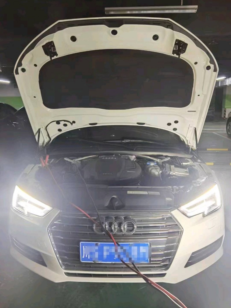 成都18年奥迪A4L1