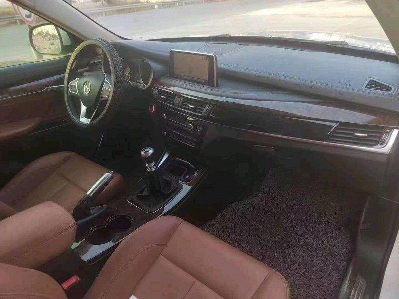 北京16年汉腾汽车X76