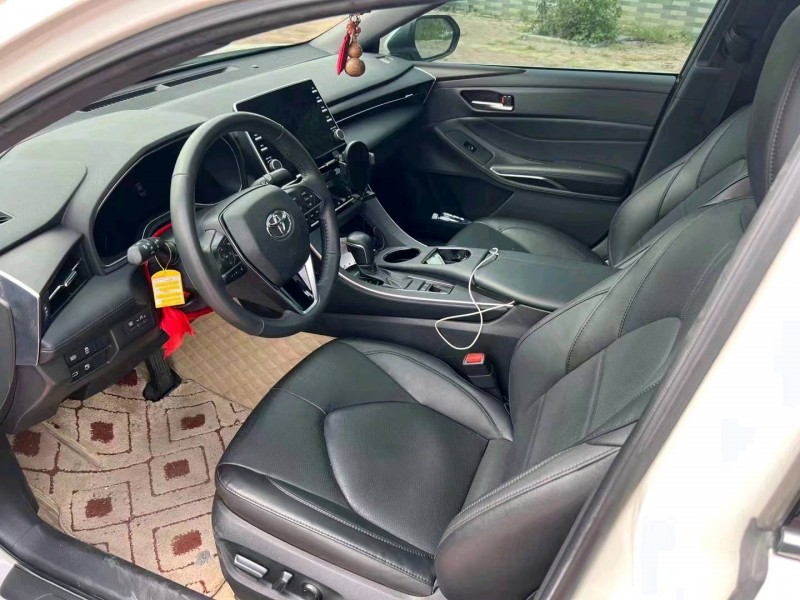 邯郸21年丰田亚洲龙8