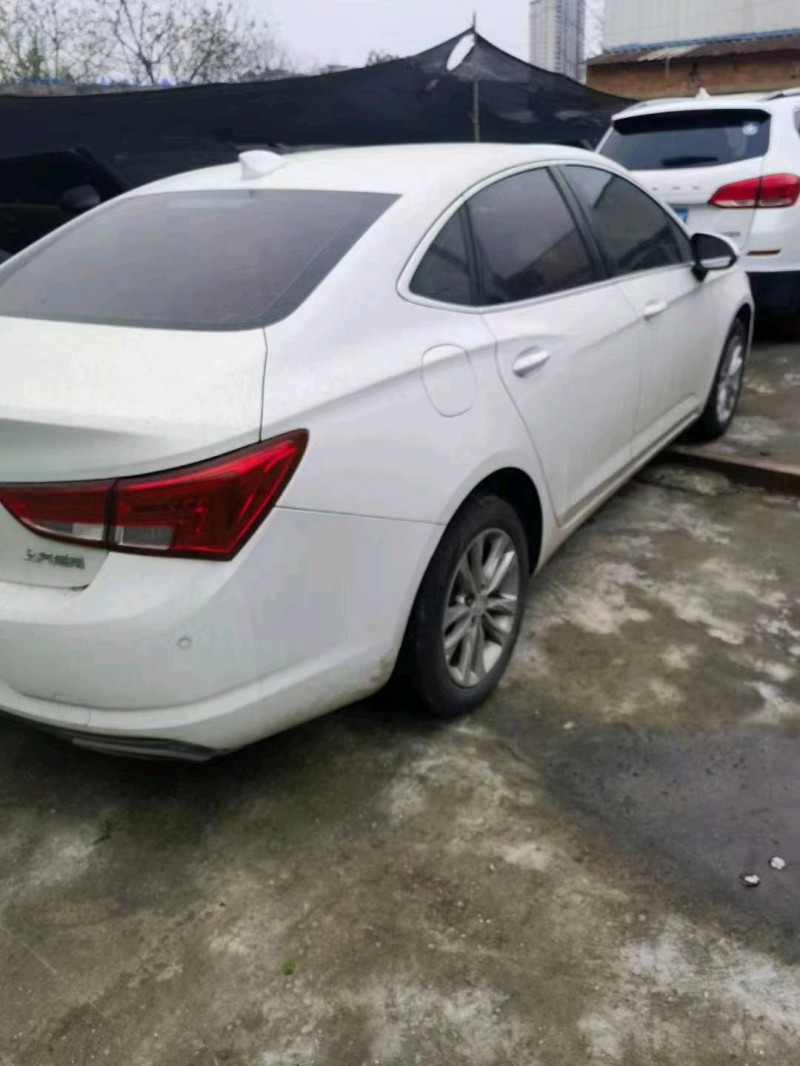 湖州18年别克威朗6