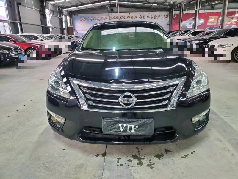 济宁15年日产天籁1