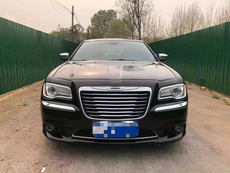 济宁13年克莱斯勒300C1