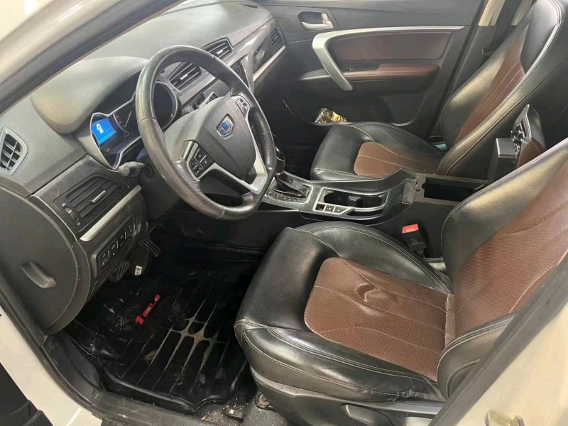 济宁17年吉利帝豪5