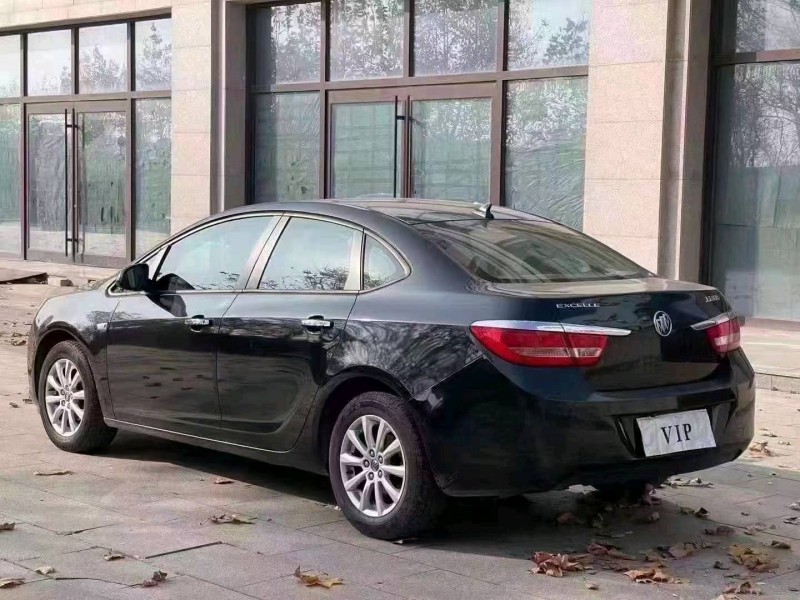 青岛15年别克英朗GT7