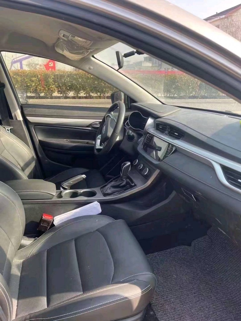 邯郸20年吉利帝豪8