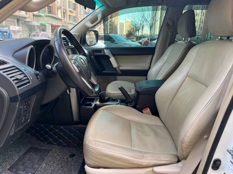 邯郸13年丰田普拉多9