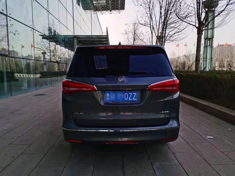 东营17年别克GL85