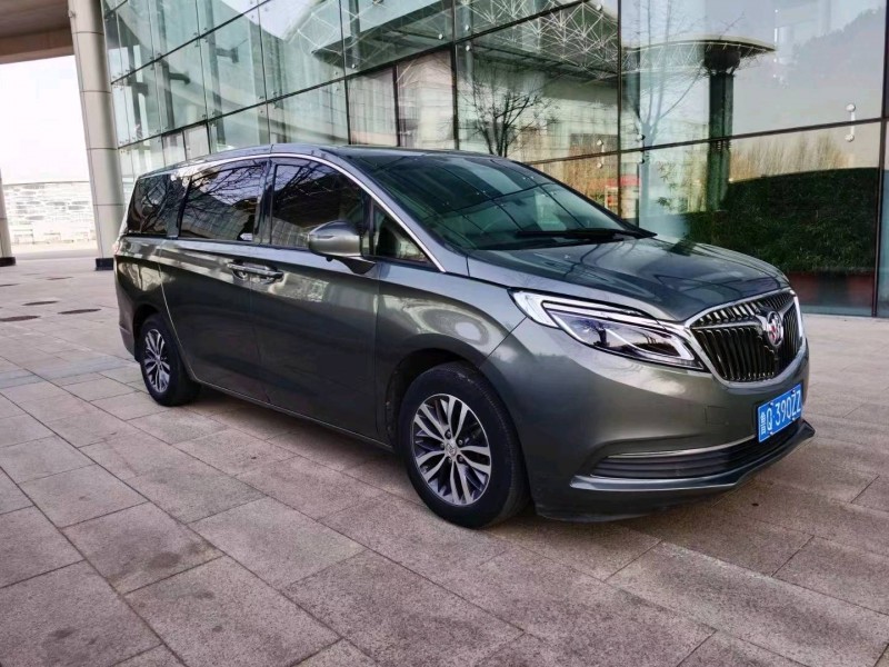 东营17年别克GL84