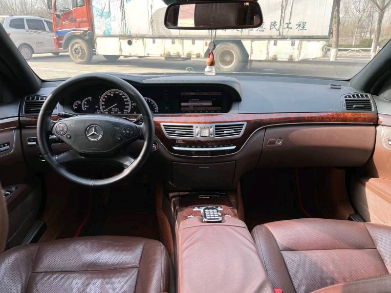 北京11年奔驰S7