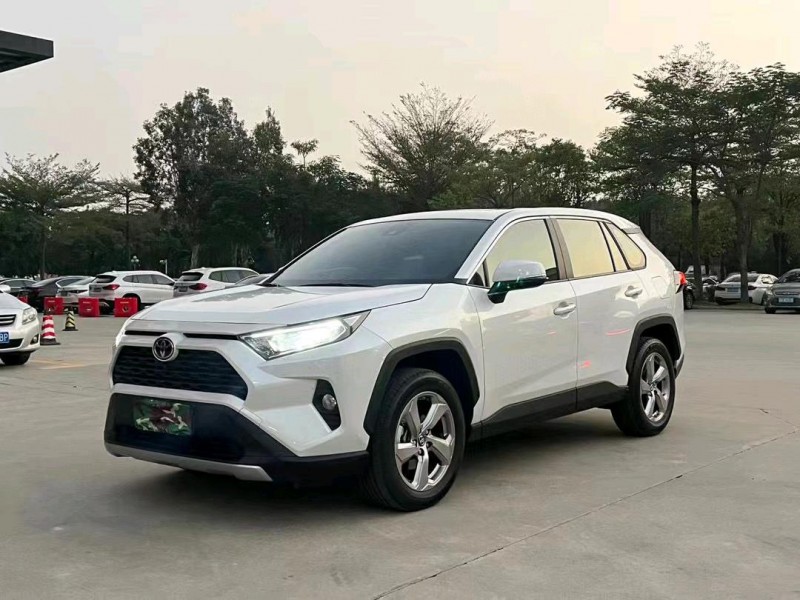 广州22年丰田RAV4荣放2
