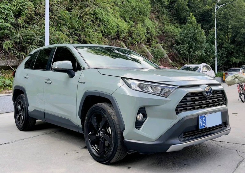 广州20年丰田RAV4荣放8