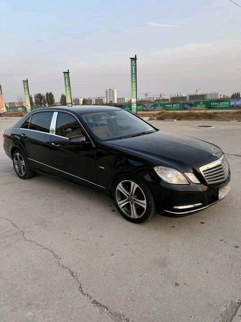 东营11年奔驰E2