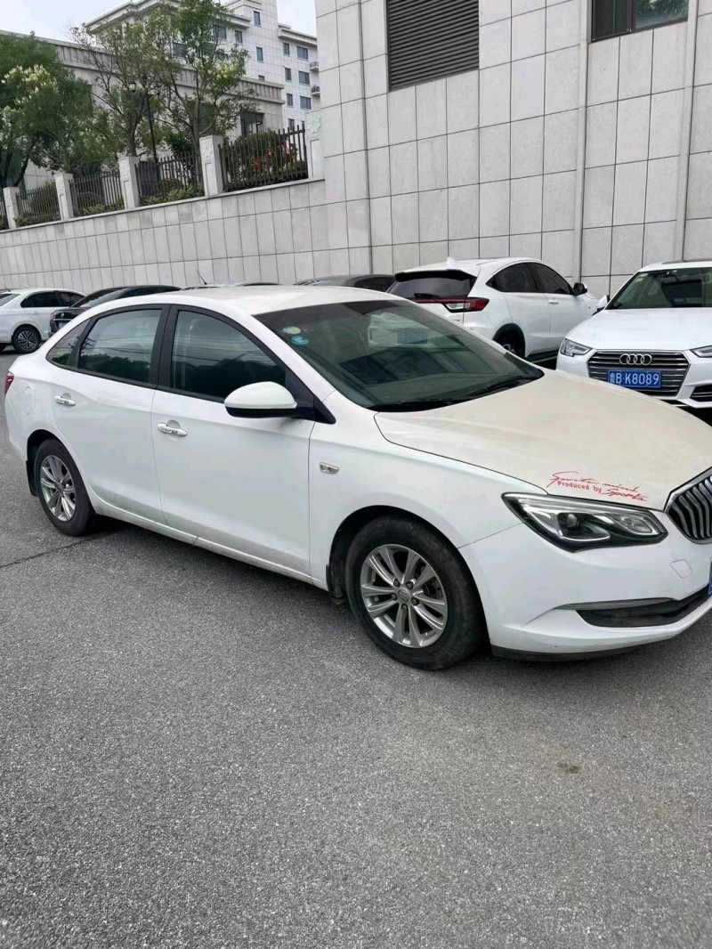 东营16年别克英朗2