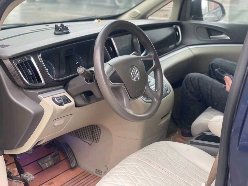 枣庄13年别克GL89