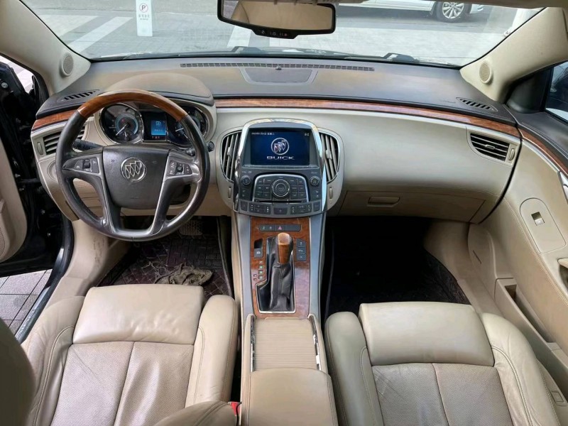 徐州10年别克君越5