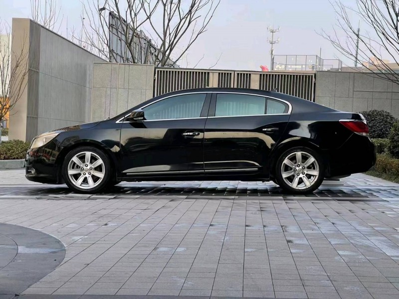 徐州10年别克君越7