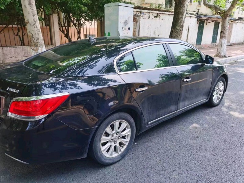 青岛14年别克君越6