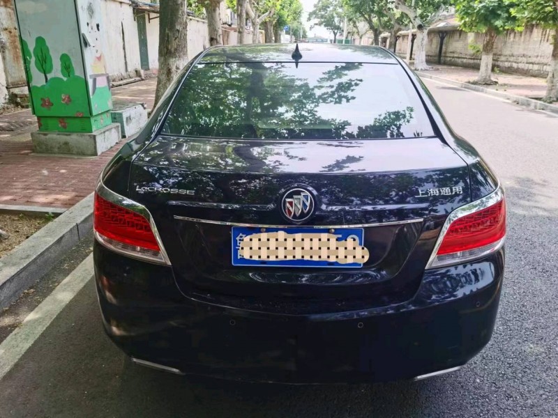 青岛14年别克君越8