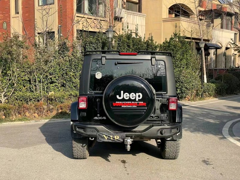 青岛14年Jeep牧马人9