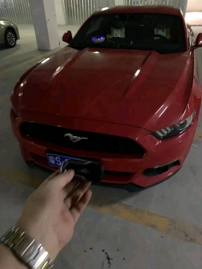 珠海18年福特野马2