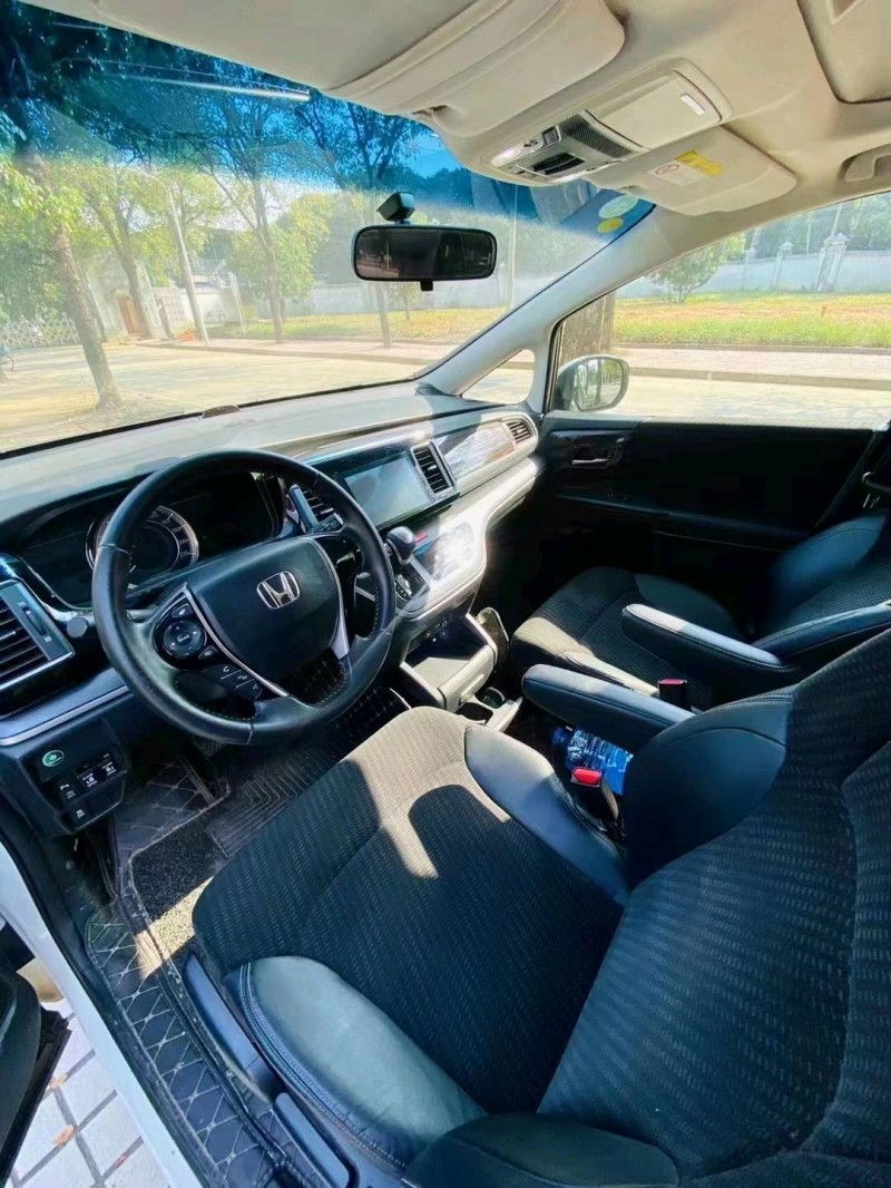 珠海19年本田艾力绅3
