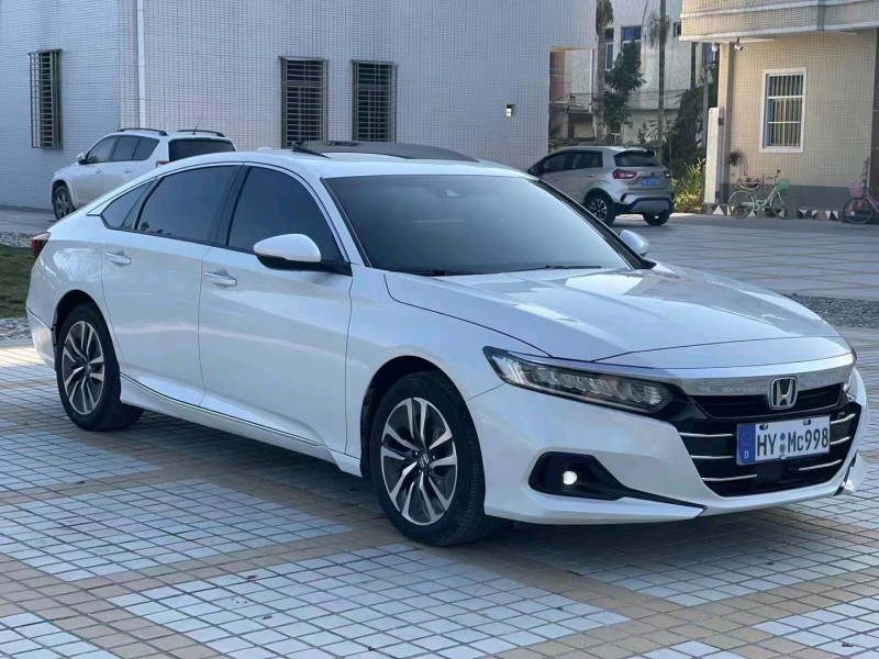 珠海22年本田雅阁7