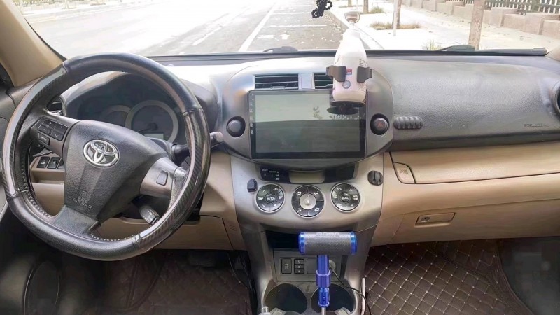 北京12年丰田RAV44