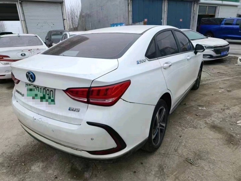 北京18年北汽新能源EU系列2