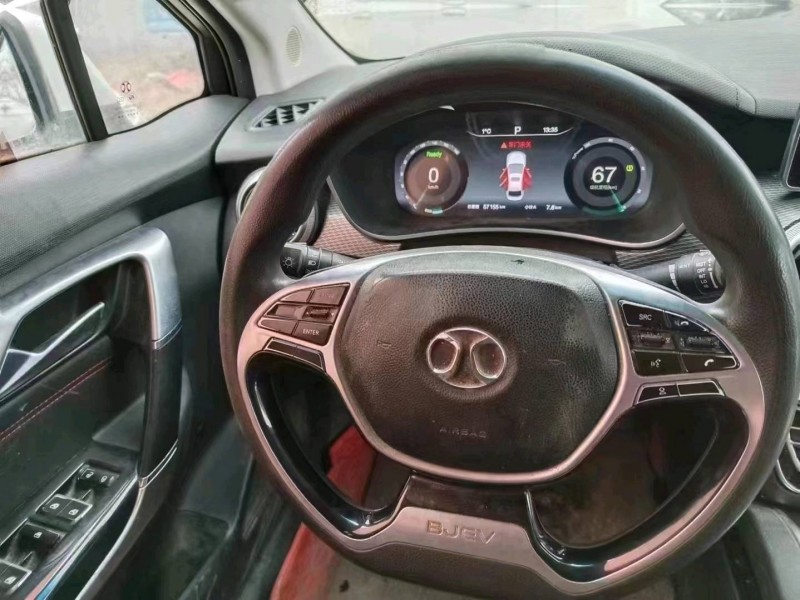 北京18年北汽新能源EU系列5