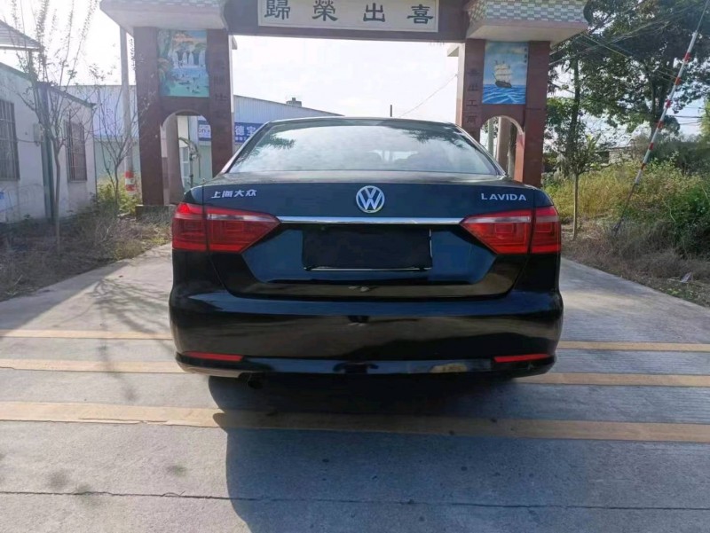 珠海13年大众朗逸6