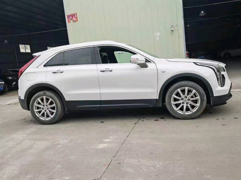 珠海20年凯迪拉克XT49