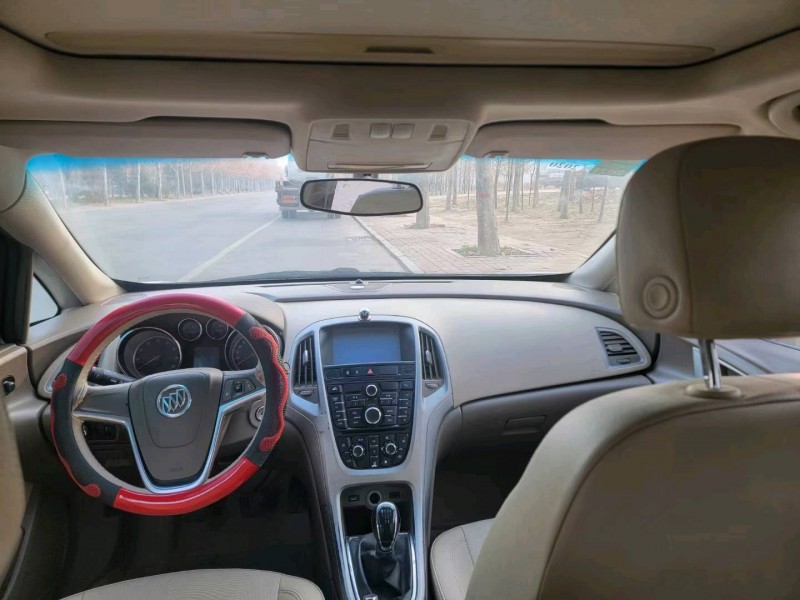 聊城14年别克英朗GT4