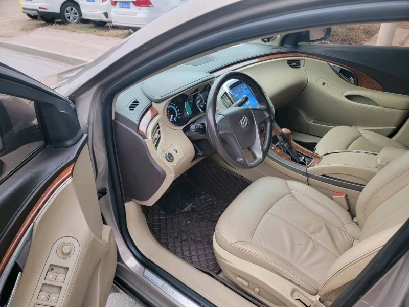 聊城13年别克君越6