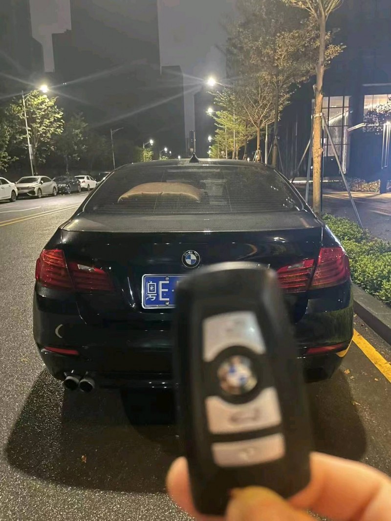 广州16年宝马5系4