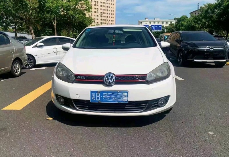 广州13年大众高尔夫1