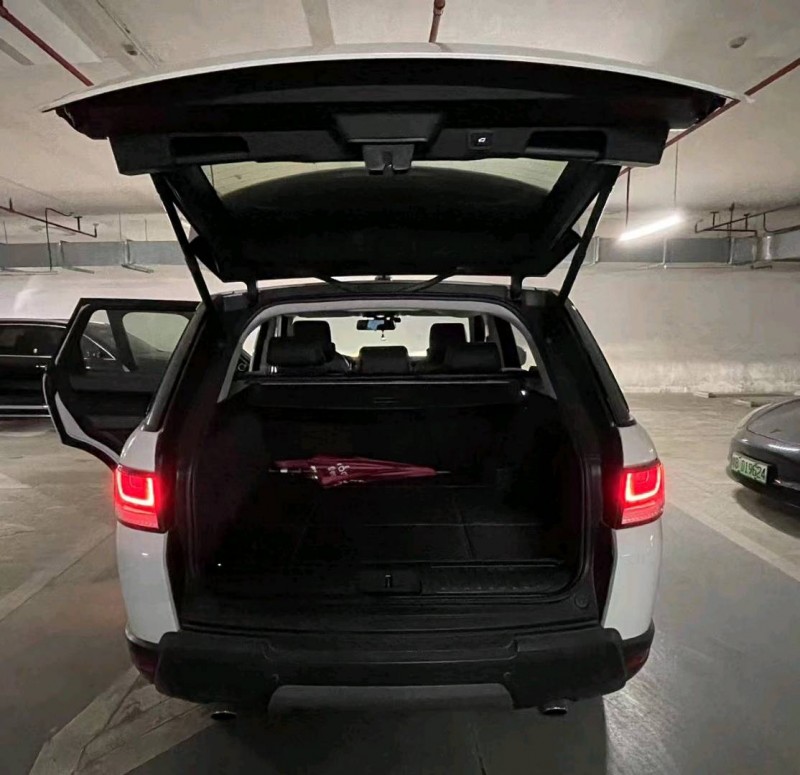 广州16年路虎揽胜运动6