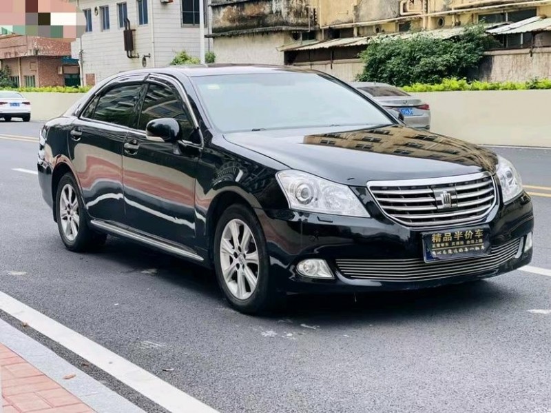 东莞10年丰田皇冠3