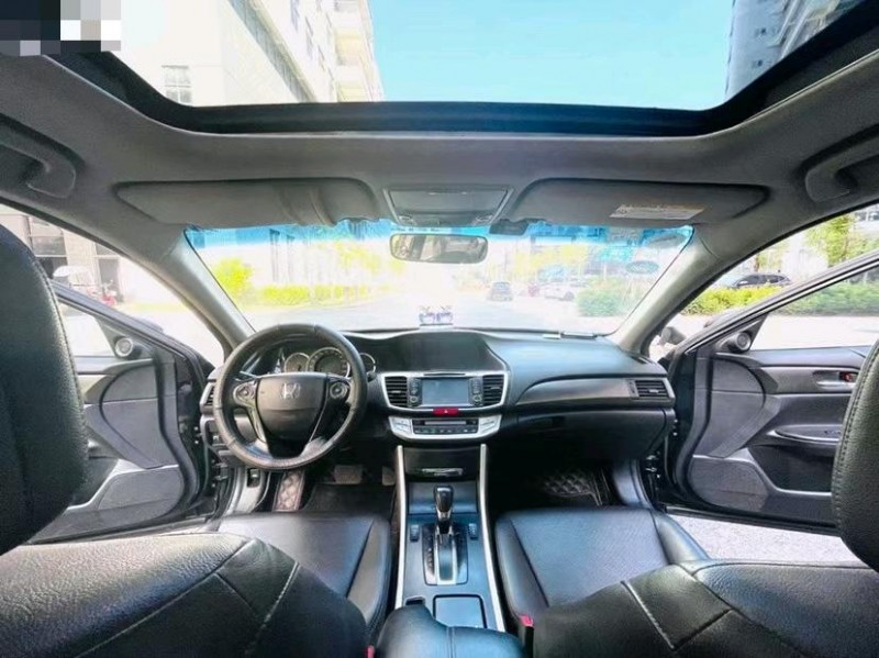 东莞14年本田雅阁5