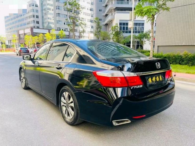 东莞14年本田雅阁8