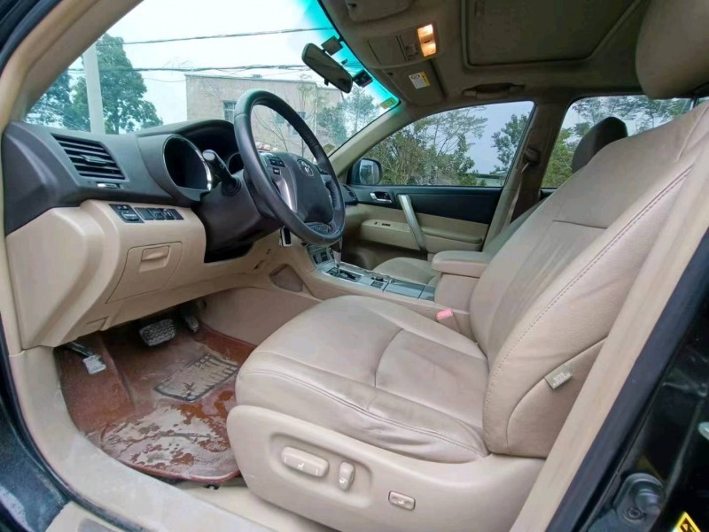 珠海13年丰田汉兰达4
