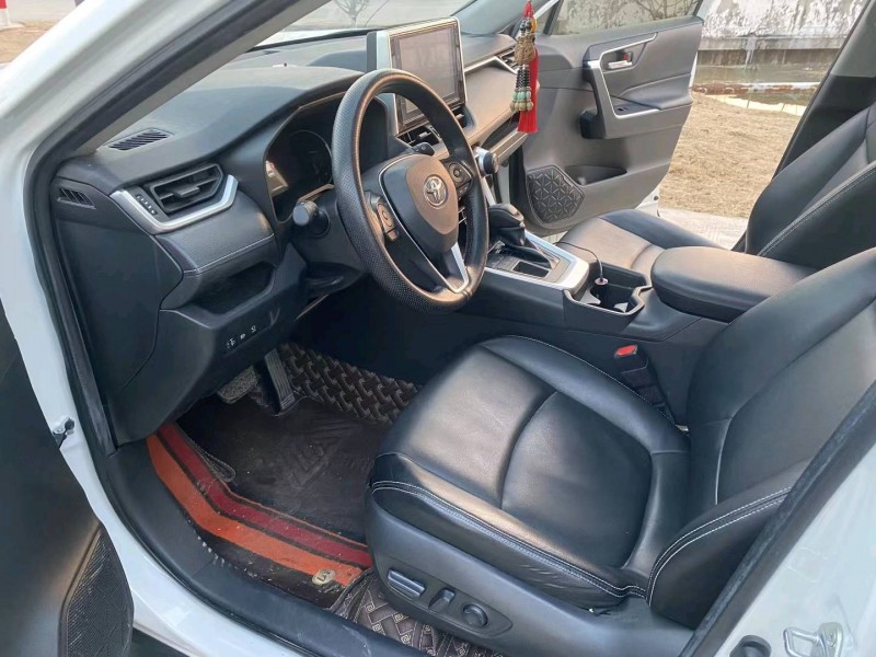 徐州19年丰田RAV43