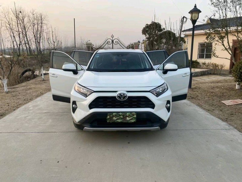 徐州19年丰田RAV47