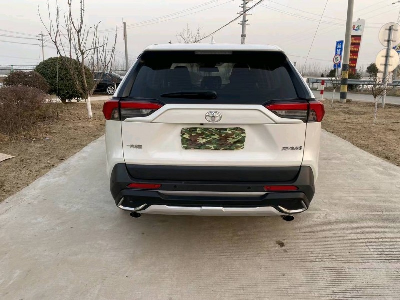 徐州19年丰田RAV49