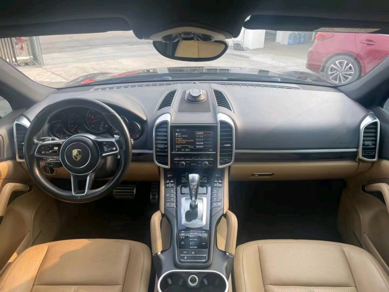 宜昌16年保时捷卡宴8