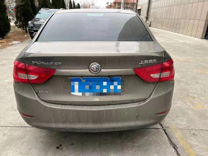 枣庄15年别克英朗2